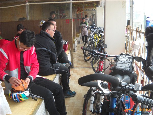 14年3月9日骑慈悲峪、黄花城、四海 049.jpg