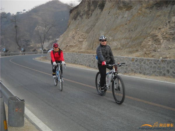 14年3月9日骑慈悲峪、黄花城、四海 065.jpg
