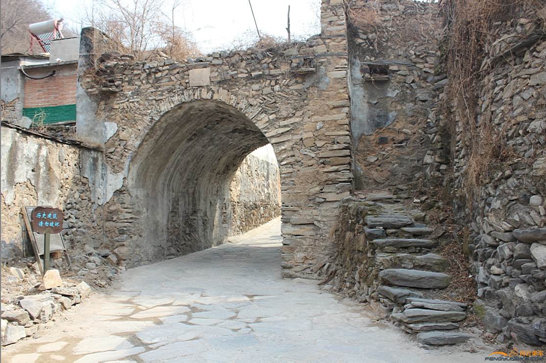 这是村里的标志性建筑之一