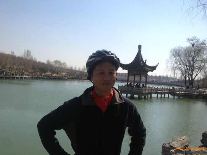 本人，露一脸！