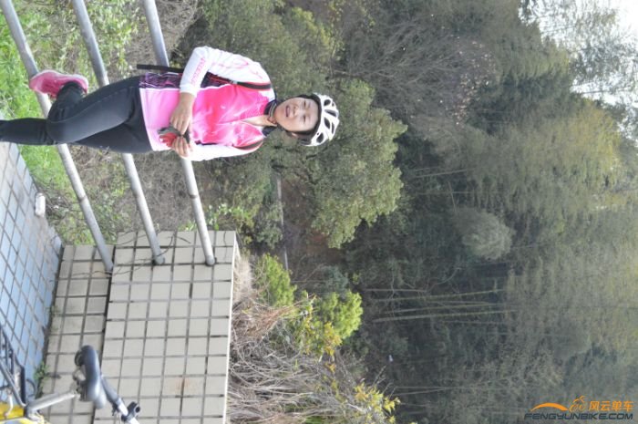 一起的另一个妹子