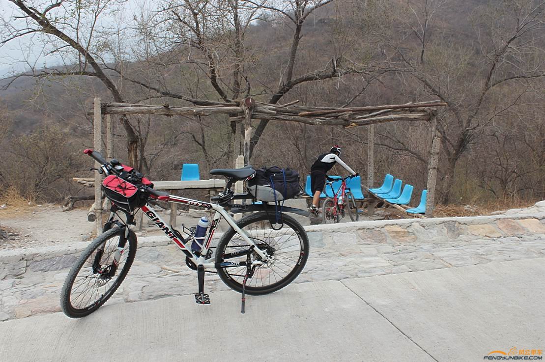 再次回到了茶棚了