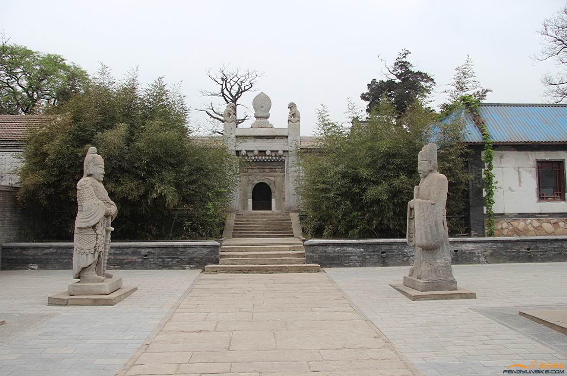 明朝时的大太监的墓地