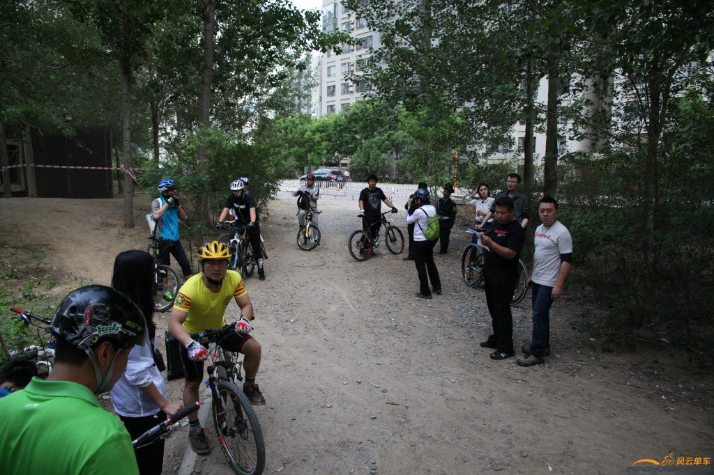conew_选手熟悉赛道 (3).jpg