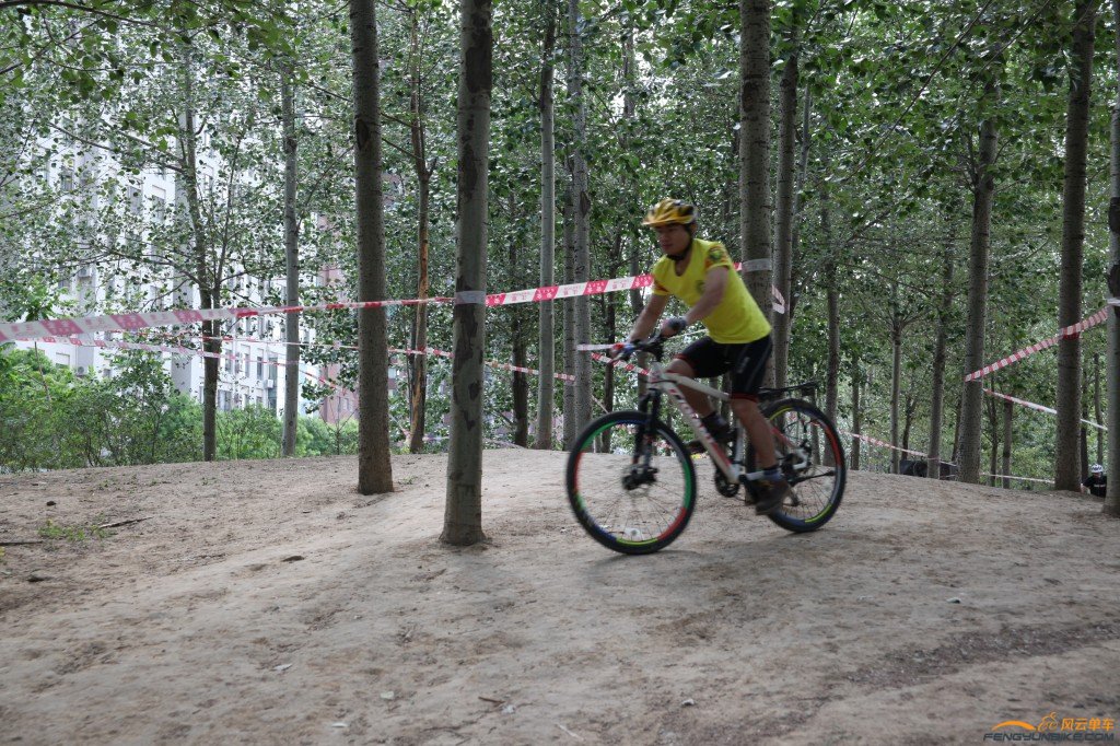 conew_选手熟悉赛道 (6).jpg