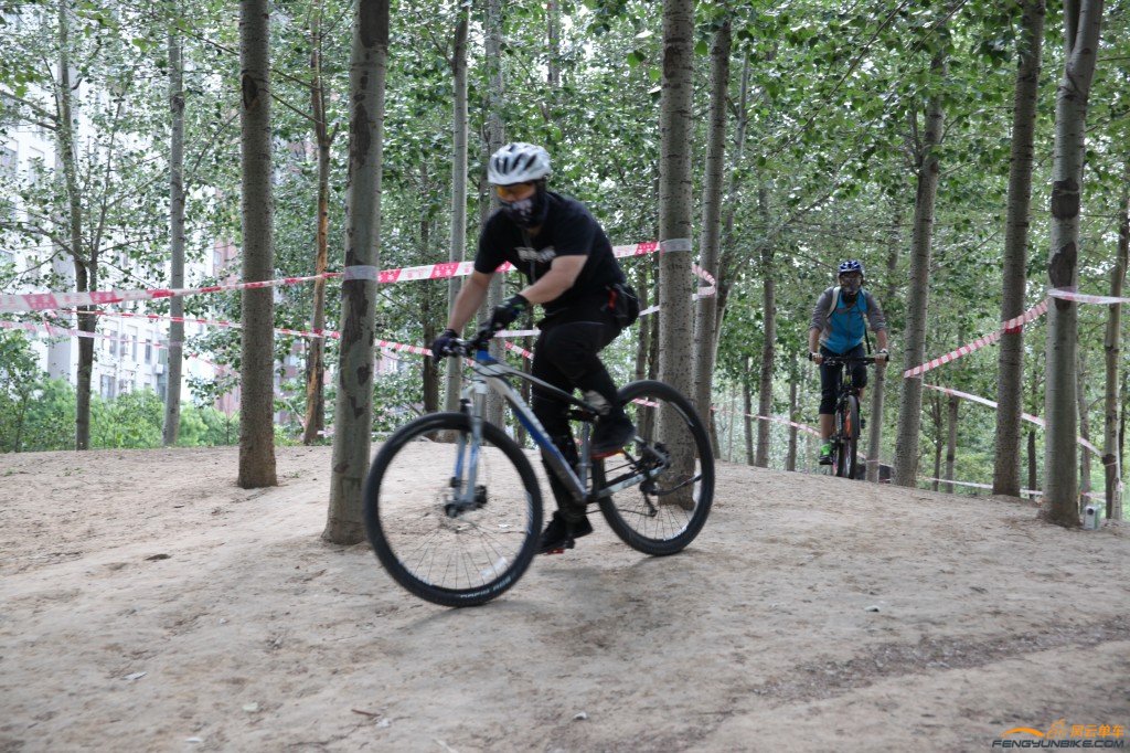 conew_选手熟悉赛道 (7).jpg