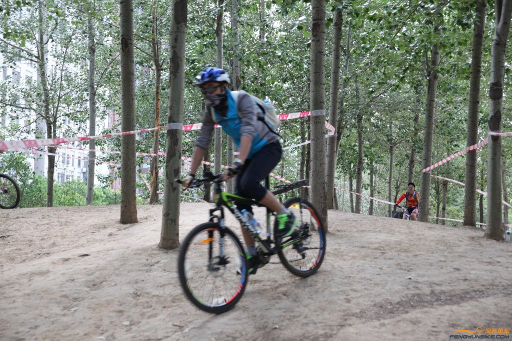 conew_选手熟悉赛道 (8).jpg