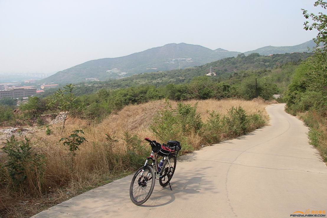 远处的小宝塔下次找到它