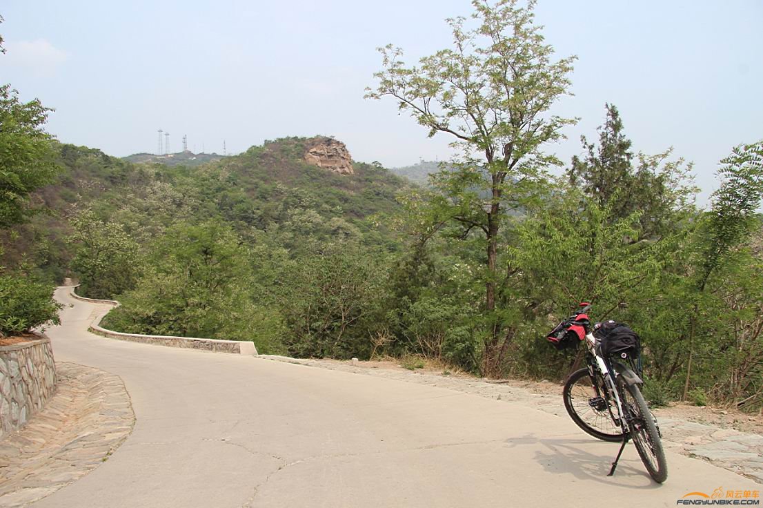 又到了那个悬崖的下面了