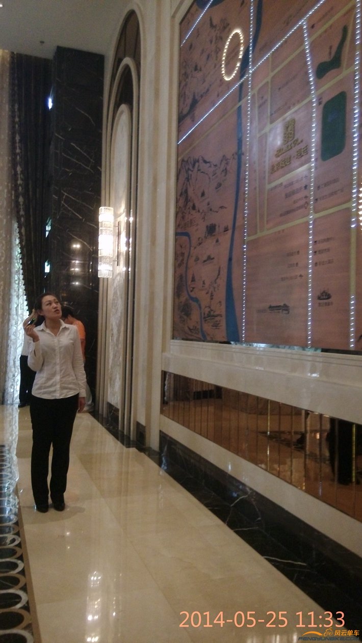 售楼小姐介绍,风云车友按风云币多少打折