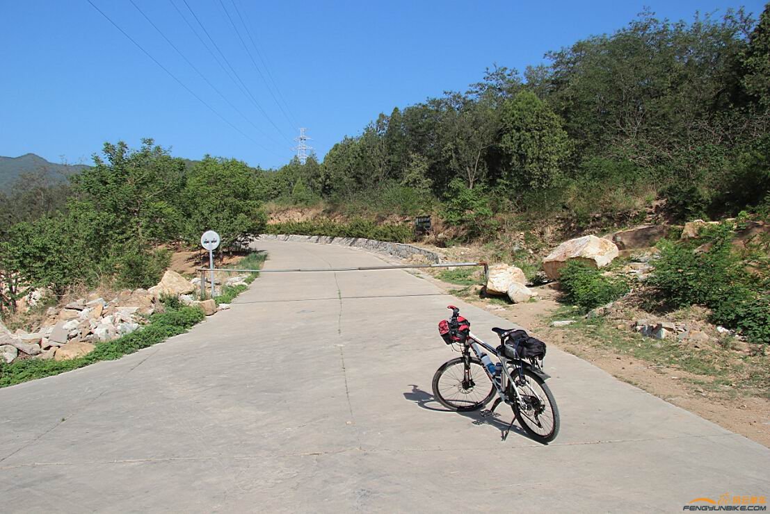 陵园处没人看守