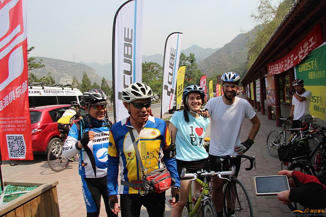 外国的朋友也加入了