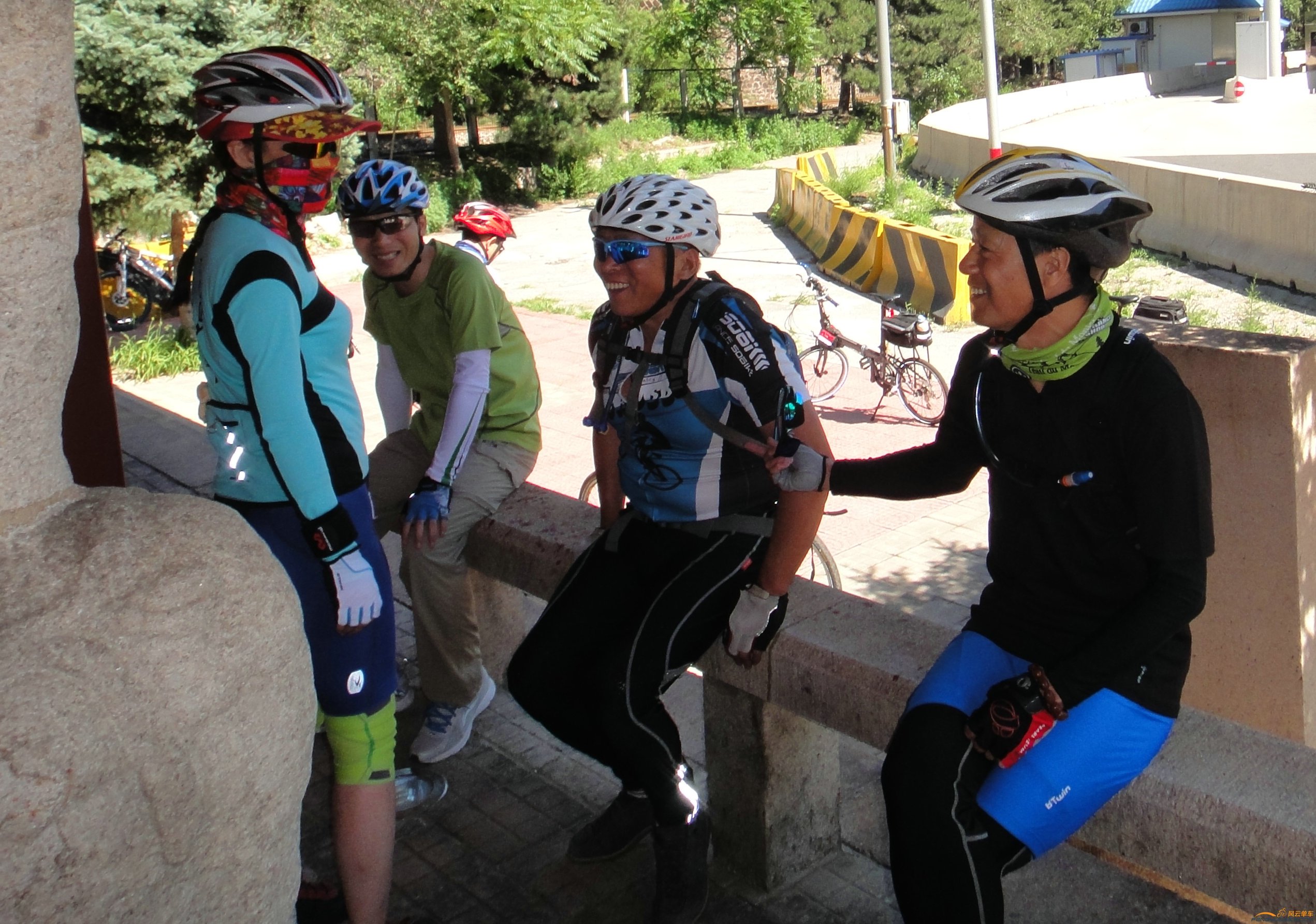 乖乖女、红色石头、北京老石、夕阳红