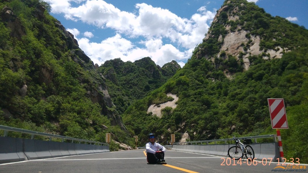 路上没车，非常安静