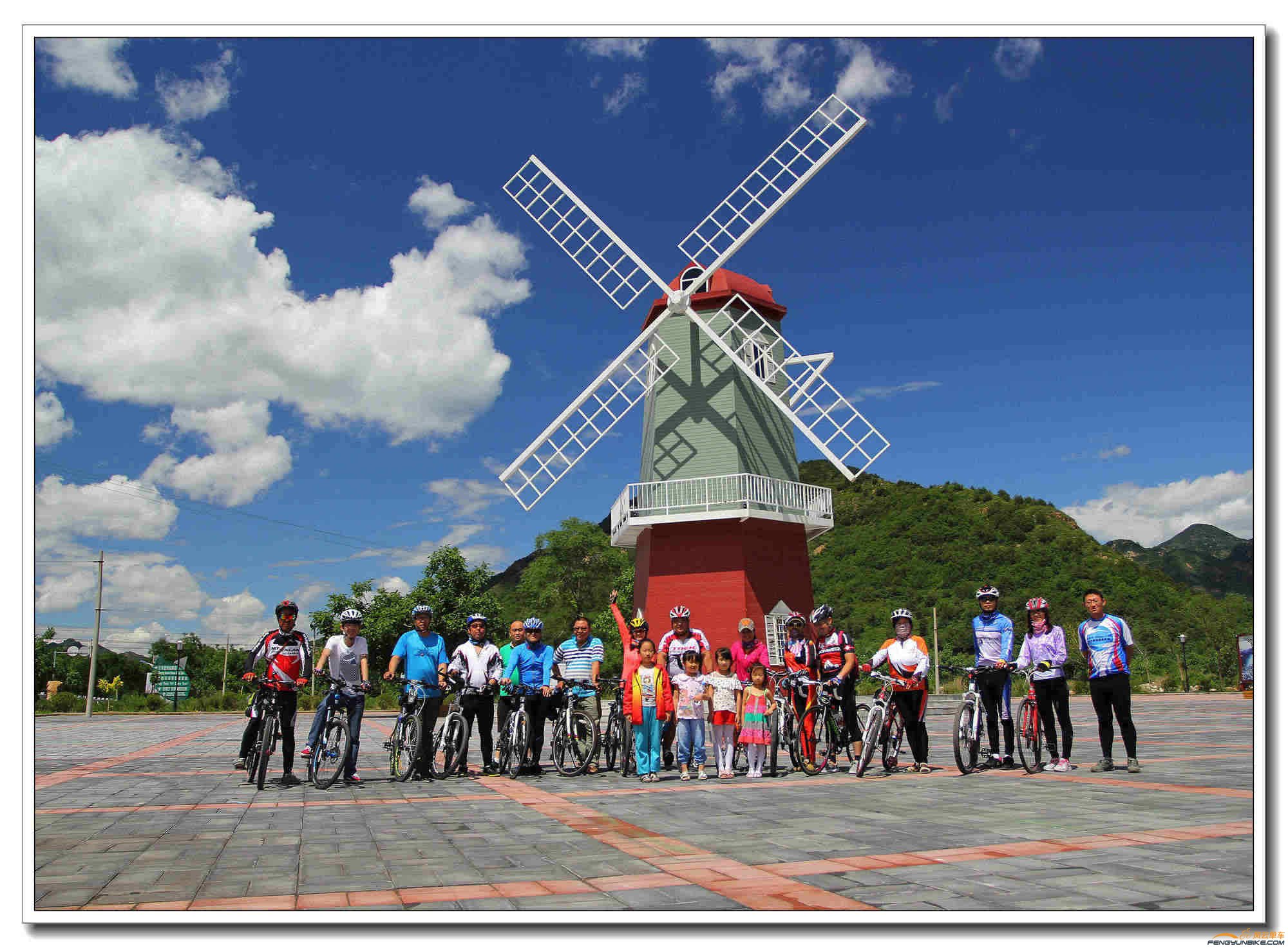 九里山休闲广场留影