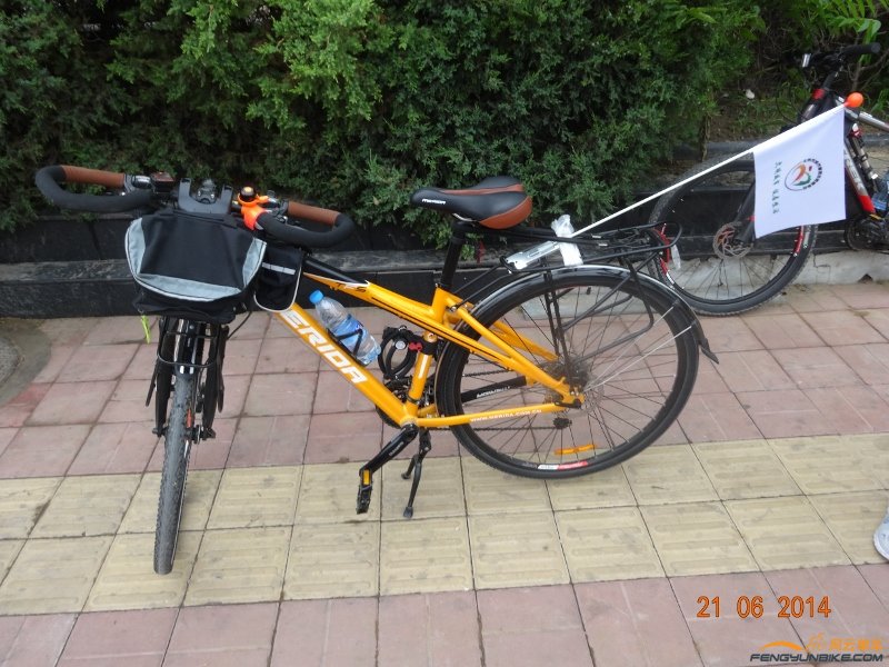 DSC02370 (800x600).jpg