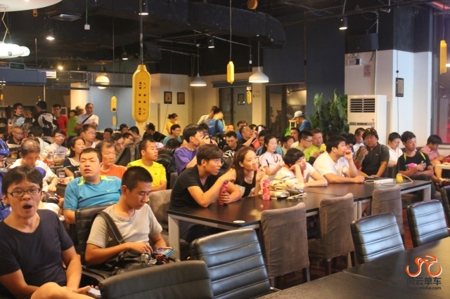 场面老壮观了，雅座的位置还不错吧