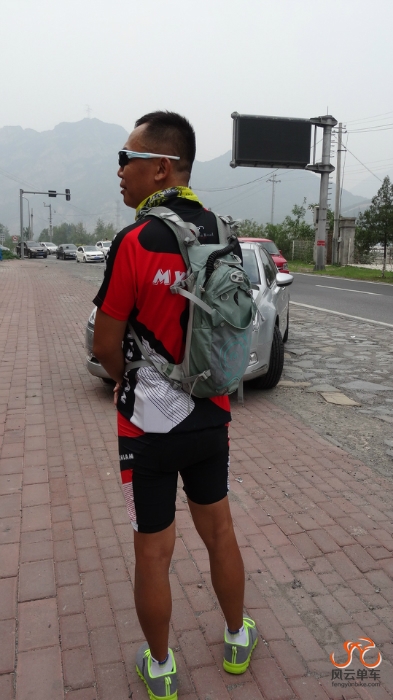 不知道什么时候喜欢照背影了