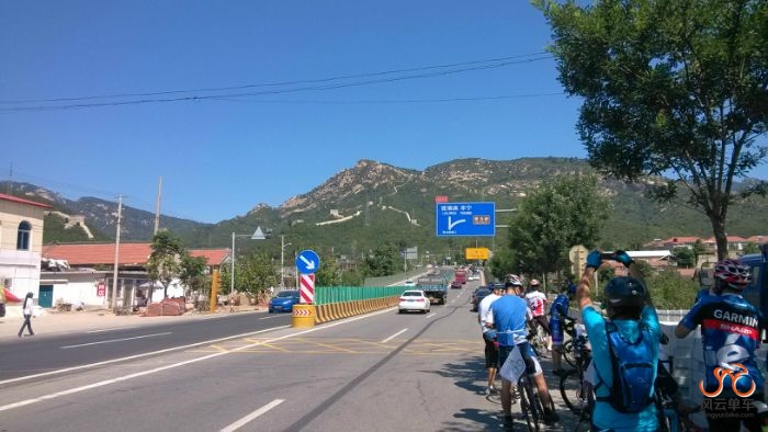 休息下开始5公里爬坡，嘘……