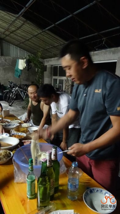 鬼迹单车的李总亲自做的炸酱面