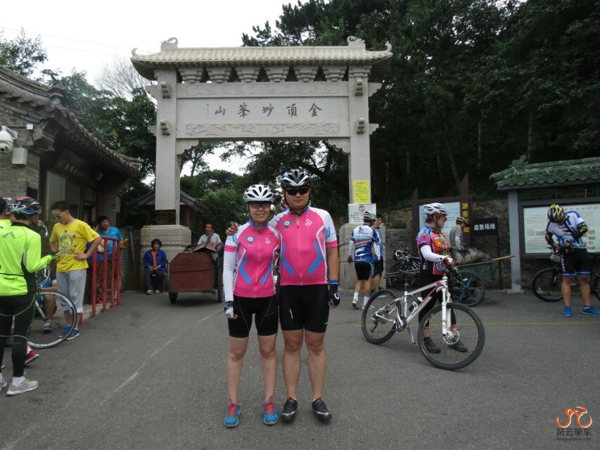 秀恩爱组，猫姐和M7