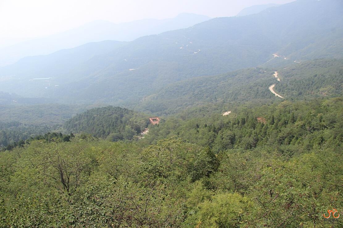 从上面向下望去