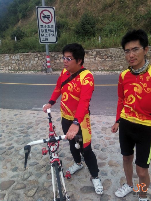 永宁四海绕圈儿的蝴蝶，骷髅