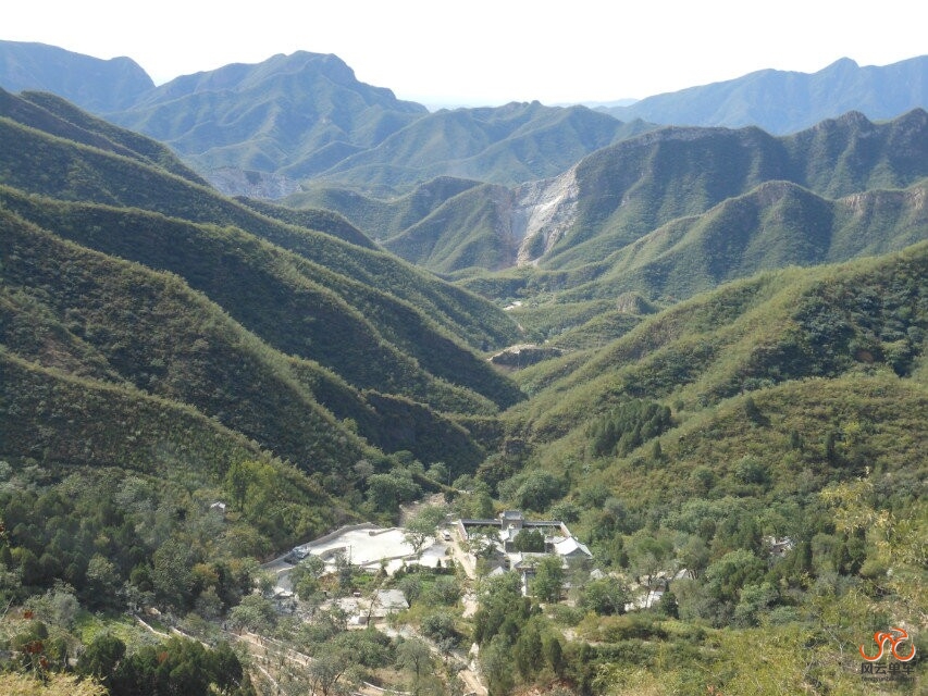 风水最佳的山脉，难怪山上古墓如此之多。