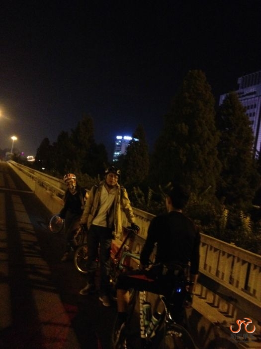 三元桥上风景也不错