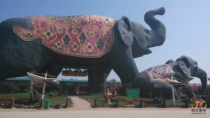 西双塘的天下第一象，高29米