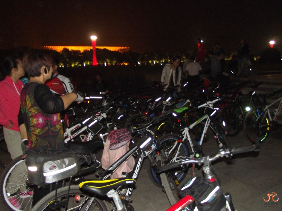 BigBull_骑1 003.jpg