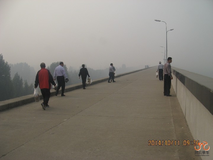 BigBull_骑2 048.jpg