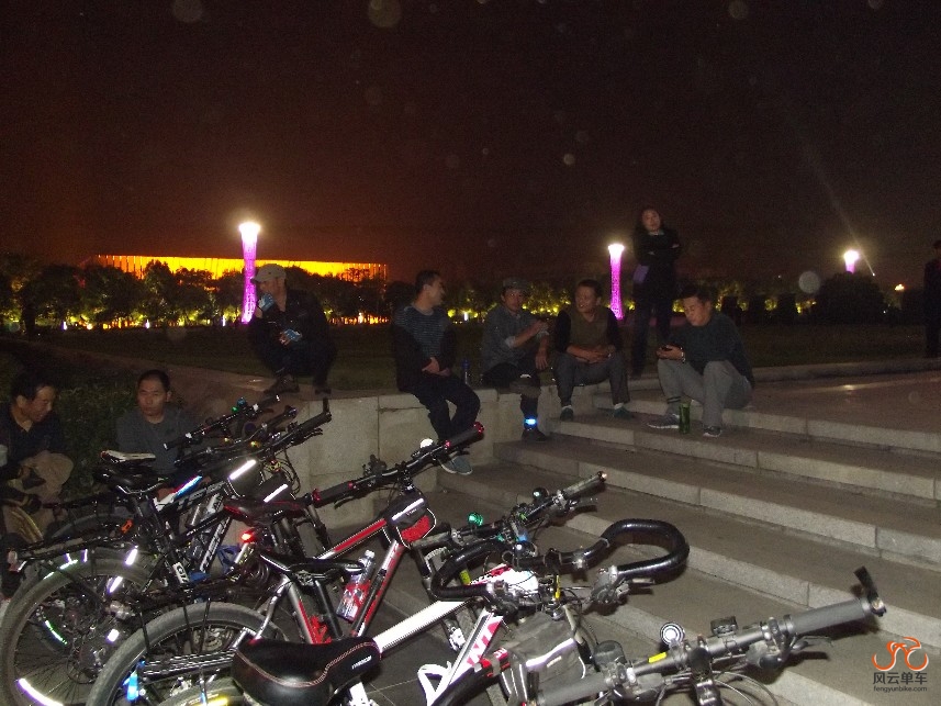 BigBull_骑0 002.jpg