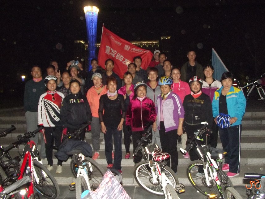 BigBull_骑0 001.jpg