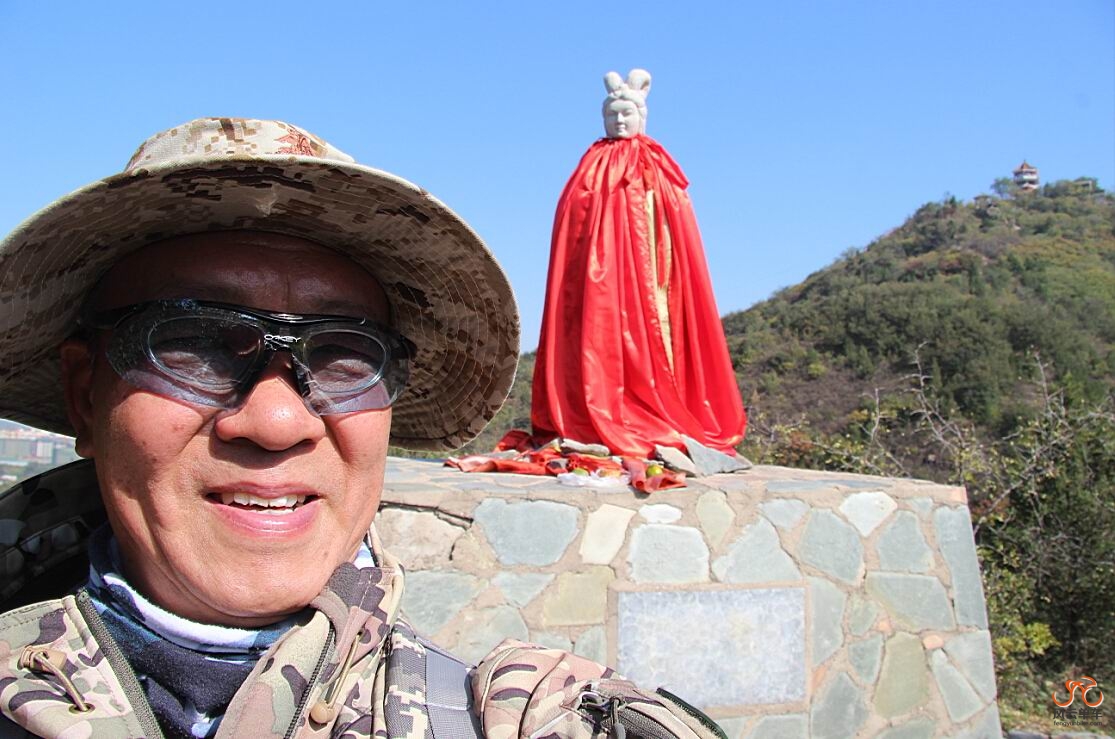 17和穆桂英雕像拍一个