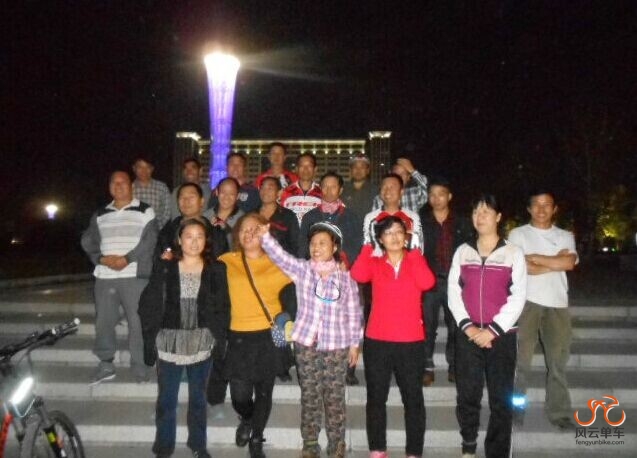 10.24夜骑.jpg