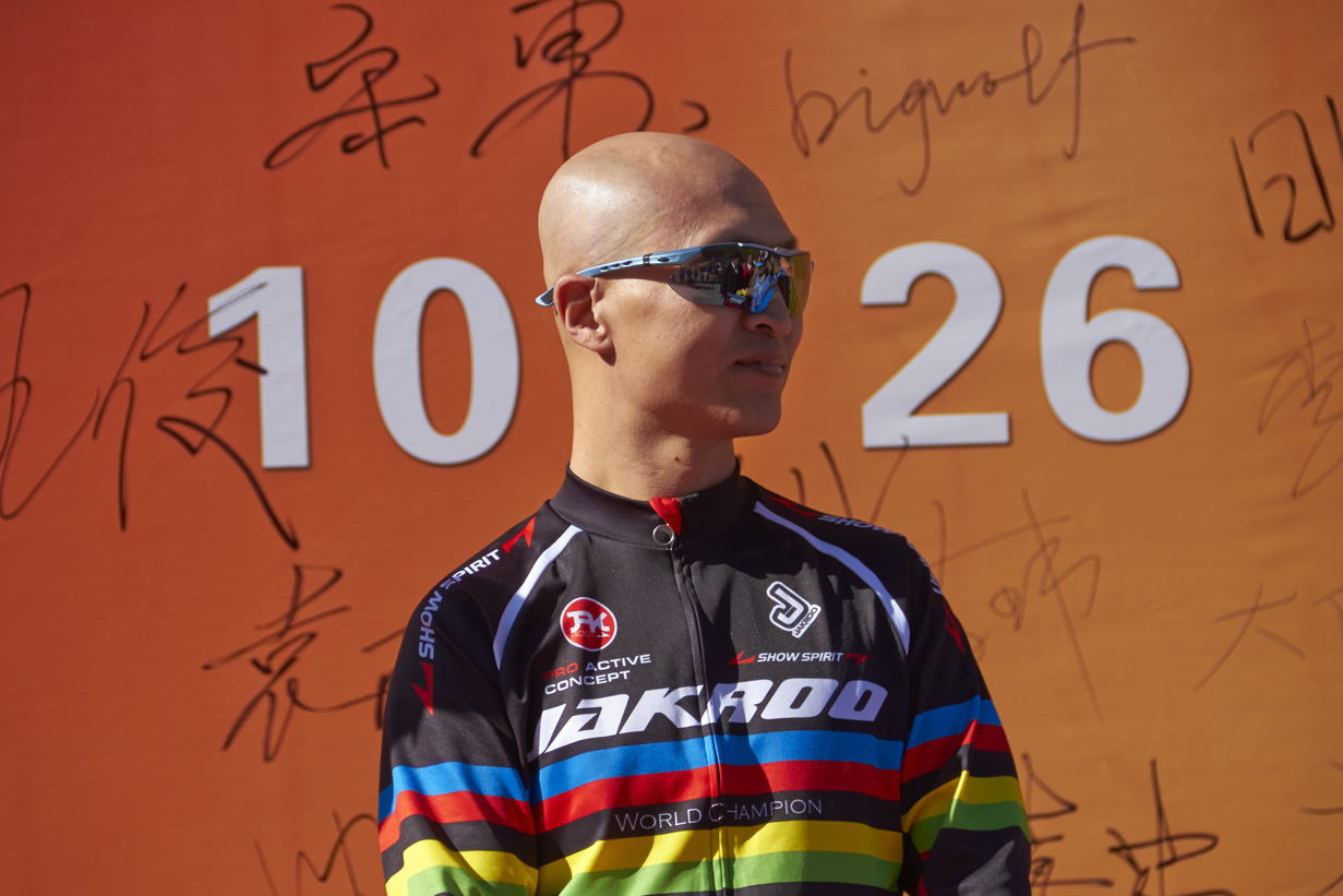 老关的头是不是每天都要刮