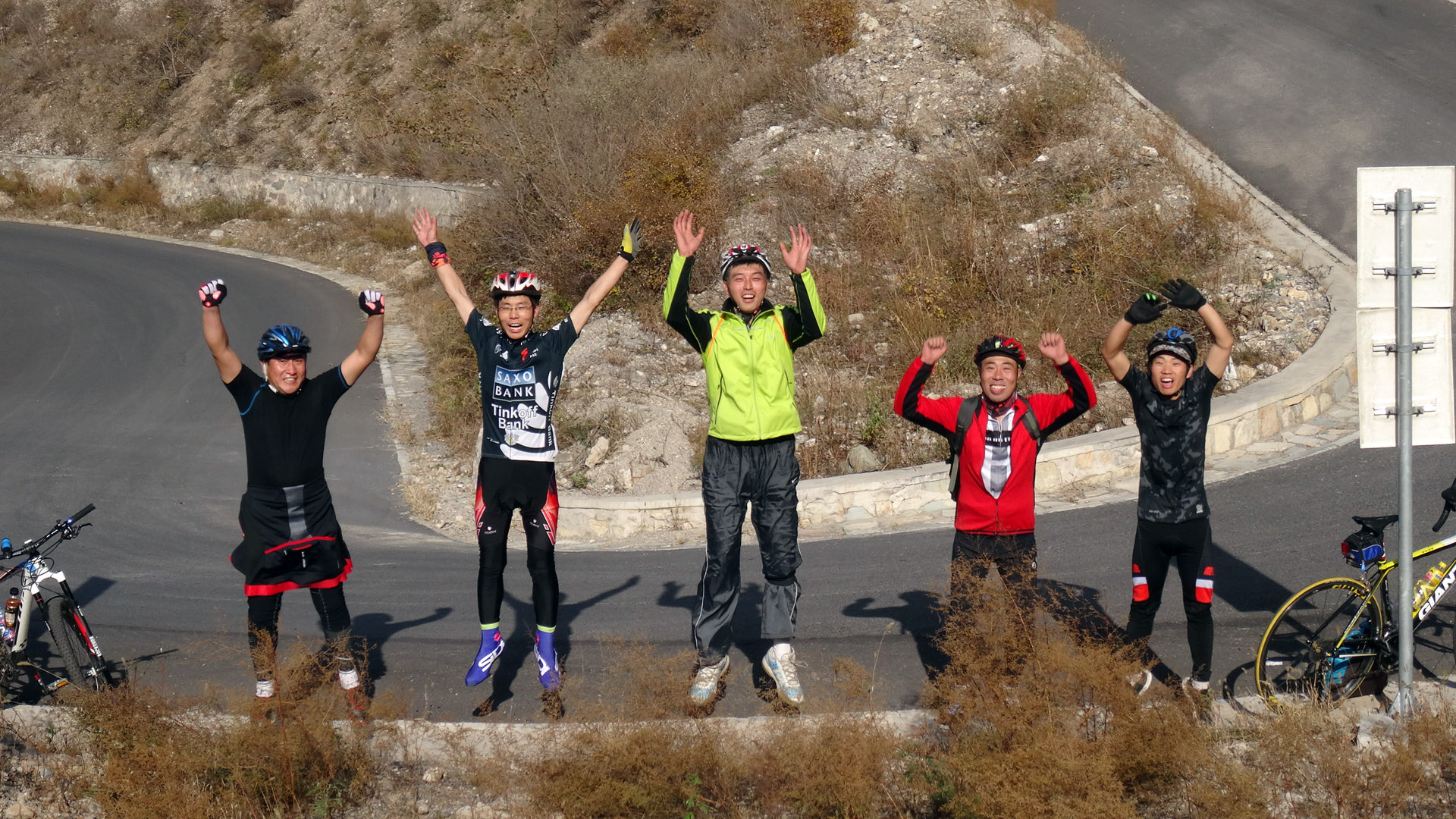 跳一个，呵呵，不够齐