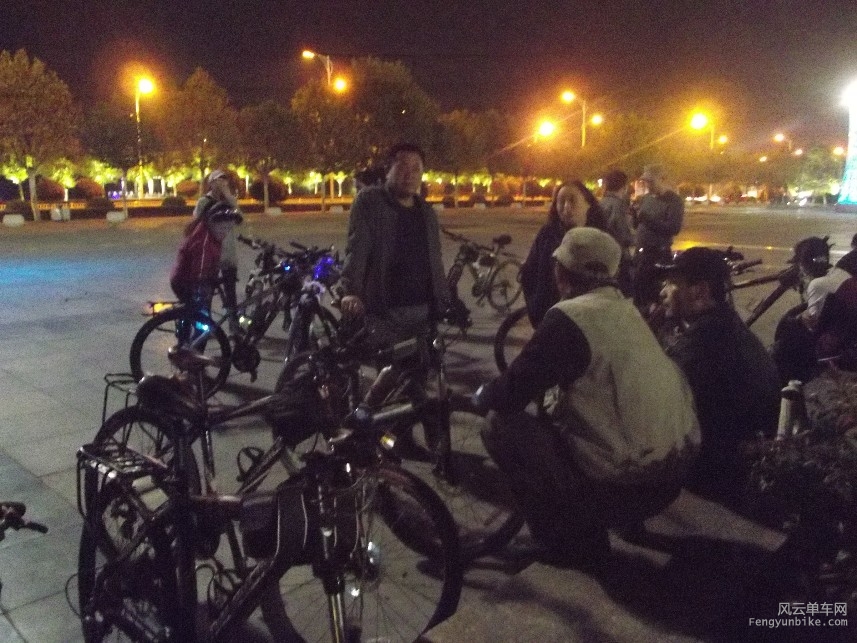 BigBull_骑0 004.jpg