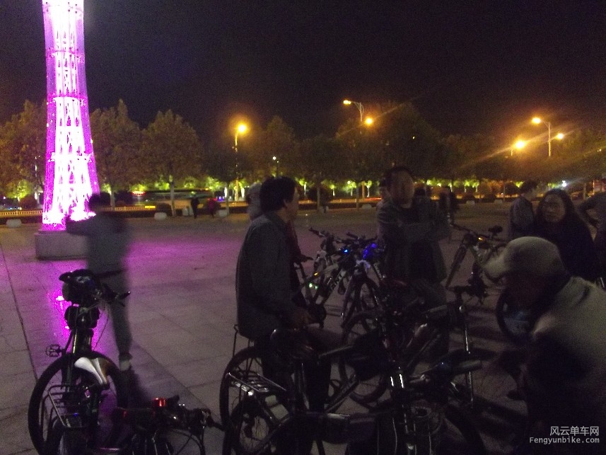 BigBull_骑0 002.jpg