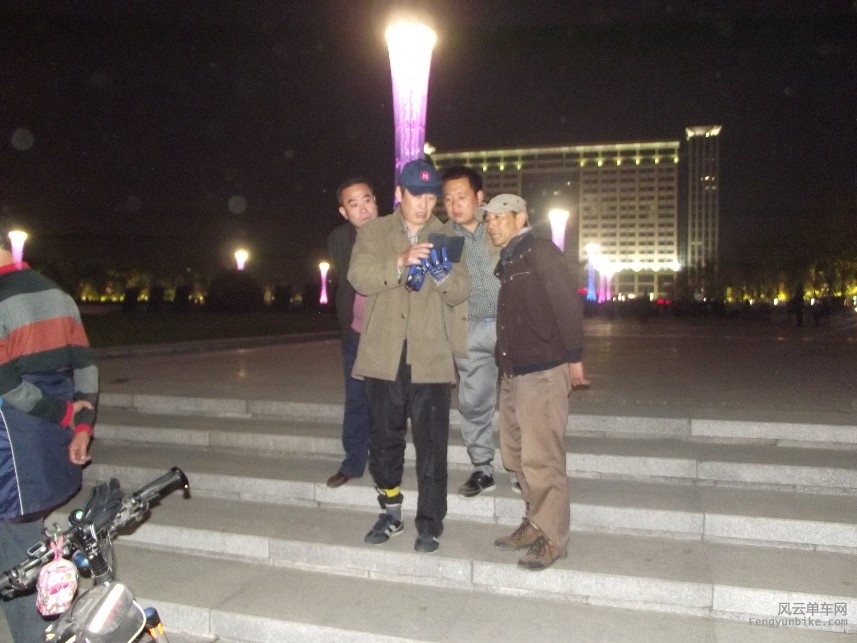 BigBull_骑0 003.jpg