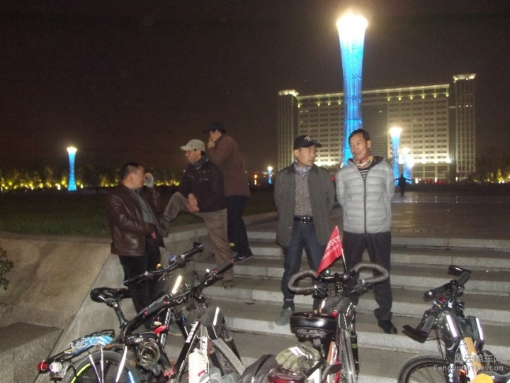 BigBull_骑. 001.jpg