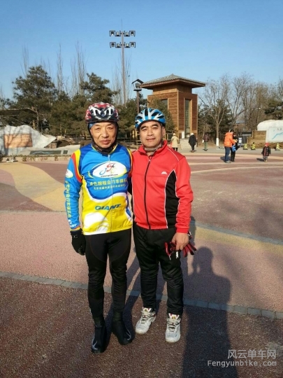 15.01.11 03骑行牛堡屯.jpg