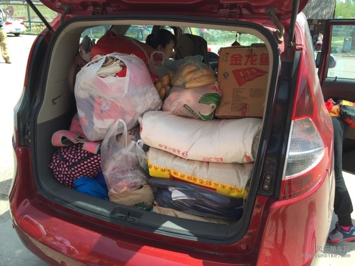 车上载的不是货物，而是满满的正能量！