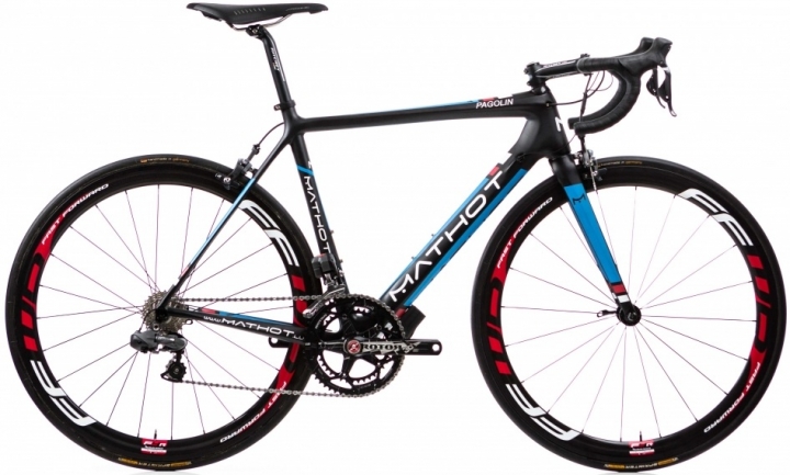 mathot-pagolin-2014-black-blue-red-d12.jpg