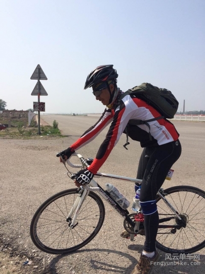 6MO4RPX3%`3W]1VS0UT7.jpg