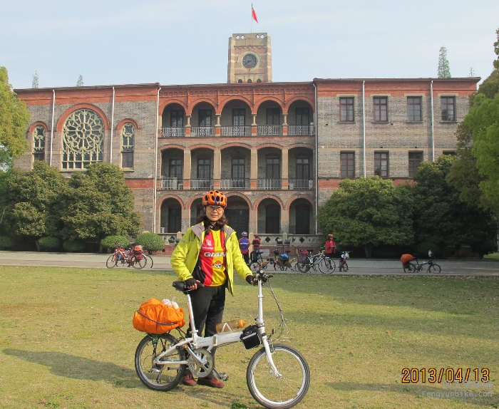 建造100年的主楼