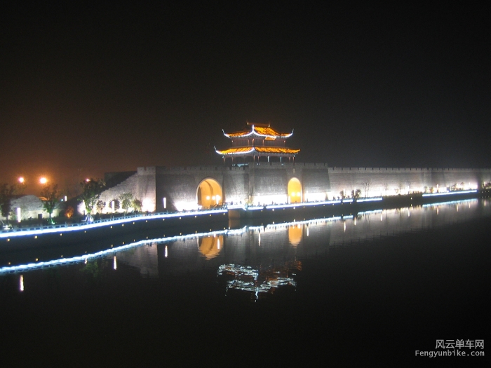 相门夜景