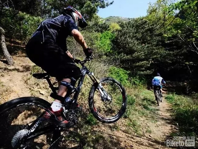 大连麟道山地车公园位于辽宁省大连市，离城区中心大约15公里