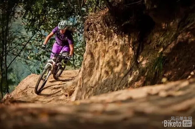 上坝河国家森林公园山地车公园位于西安往南的宁陕县旁，公园坐落在秦岭山脉 ... ... ...